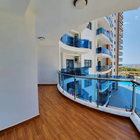 Azura Park Apartmán *